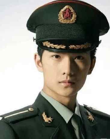 当兵出身的演员,当兵出身的影视明星风采录