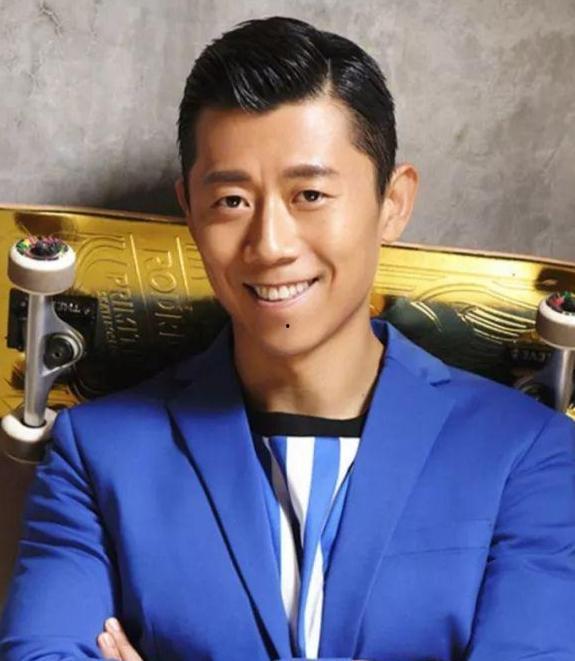 夏雨男演员,光影交织，演绎人生百态