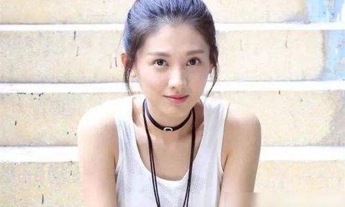 舒杨兰个人资料多大,才华横溢的年轻艺术家，揭秘她的成长之路