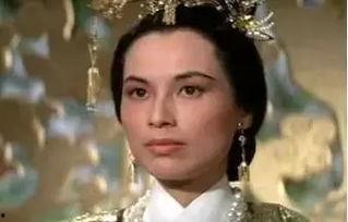 王杰 背景 母亲,母亲泪洒舞台，谱写励志人生传奇